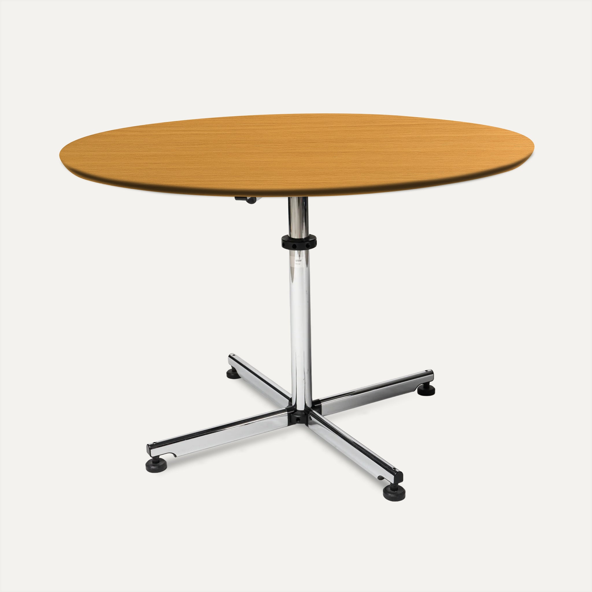 USM Kitos Tisch rund Eiche furniert, lackiert Natur