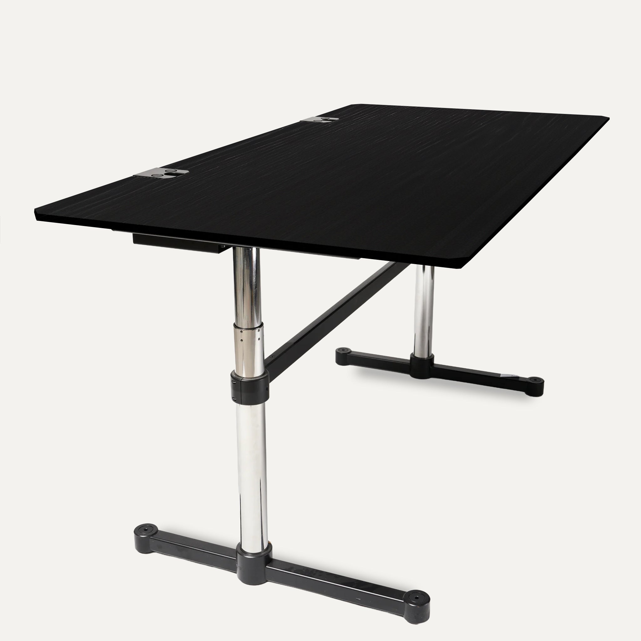 USM Kitos Tisch Eiche furniert lackiert, schwarz