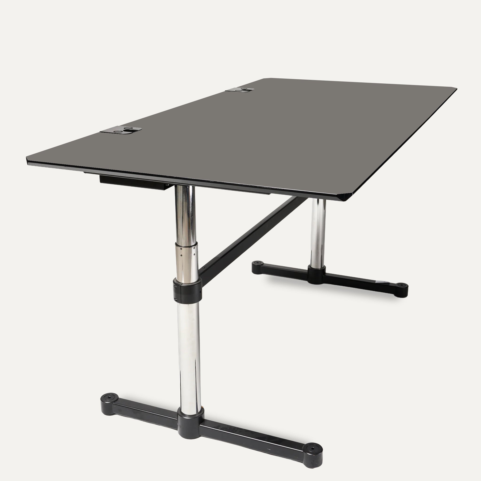 USM Kitos Tisch Fenix Grigio Londra