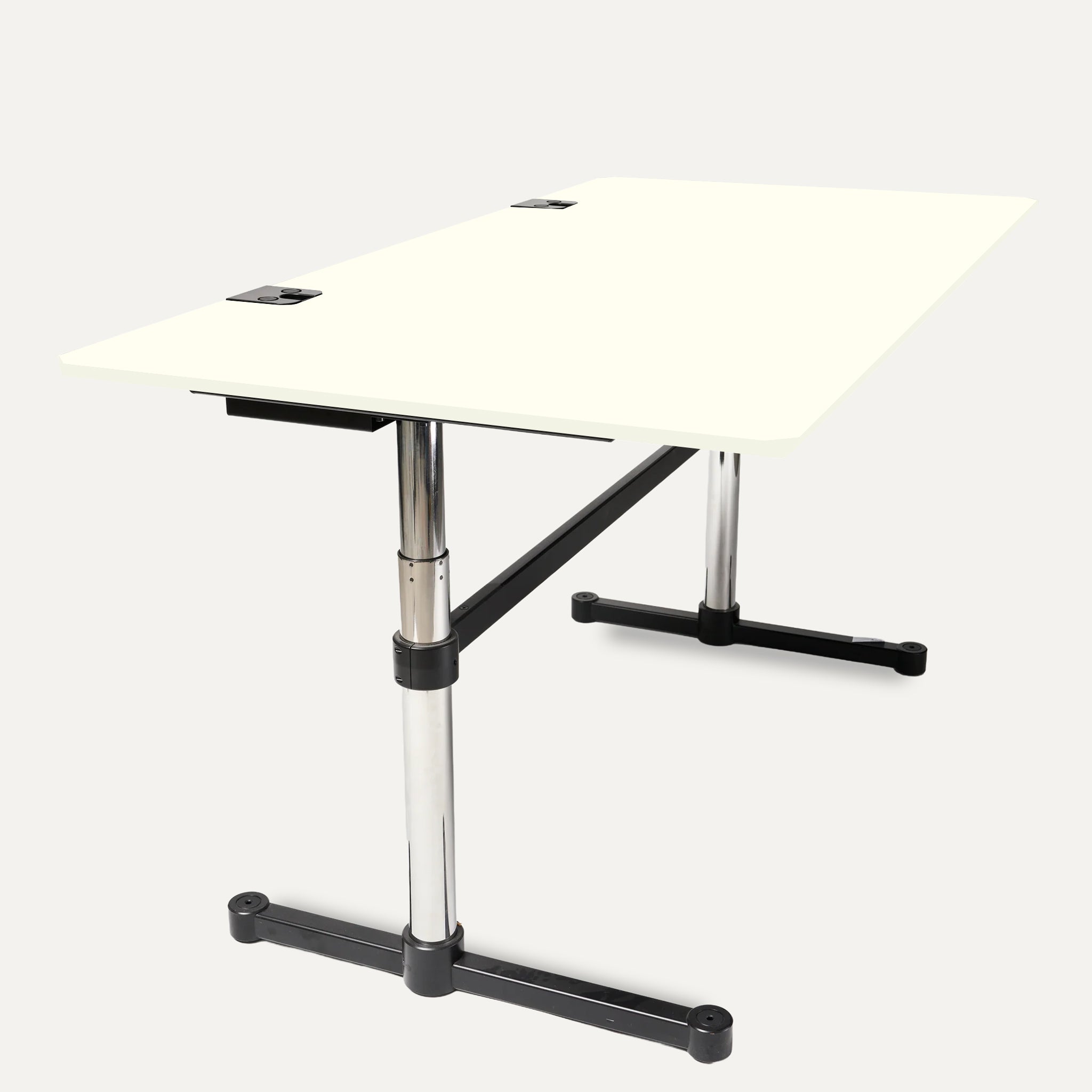USM Kitos Tisch MDF pulverbeschichtet Reinweiss