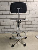 Engelbrechts KEVI 2533 Drehhocker Schwarz mit Lehne