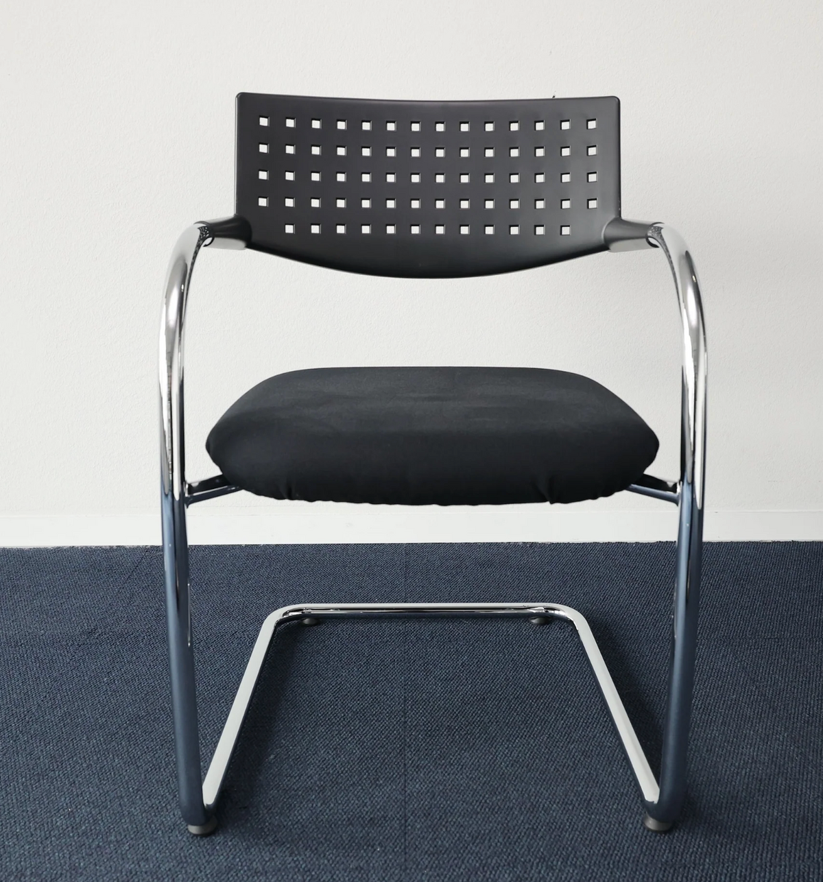 Vitra Visavis Freischwinger, Schwarz – leicht gebraucht