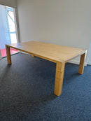Holztisch 224 x 118 x 70 cm (L/B/H)
