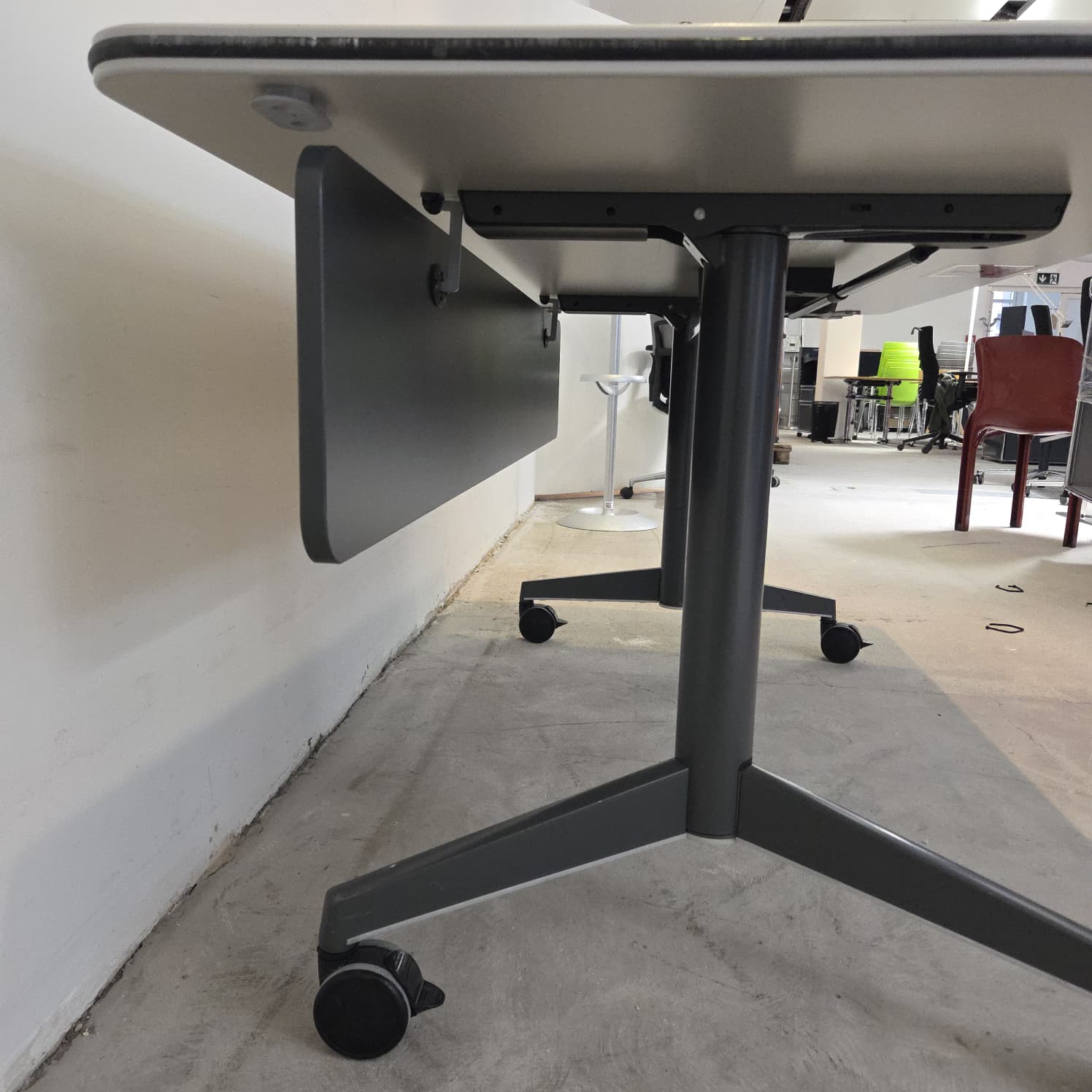 Steelcase Werndl Klapptisch 160x80cm – Mobiler Konferenztisch