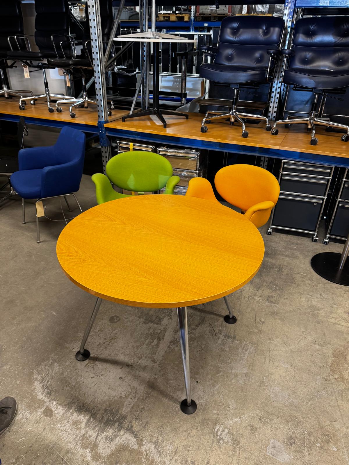 Vitra Besprechungstisch Rund 100cm Durchmesser