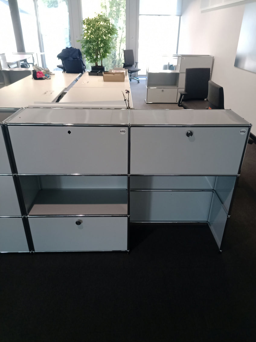 USM Haller Regal 2x3, Lichtgrau, 2 Klapptüren, 1 Ausziehtüre