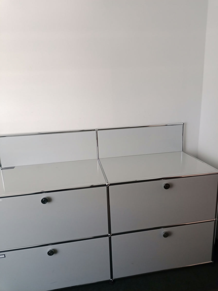 USM Haller Regal 2x2 Tiefe 50, Lichtgrau, 2 Klapptüren, 2 Ausziehtüren