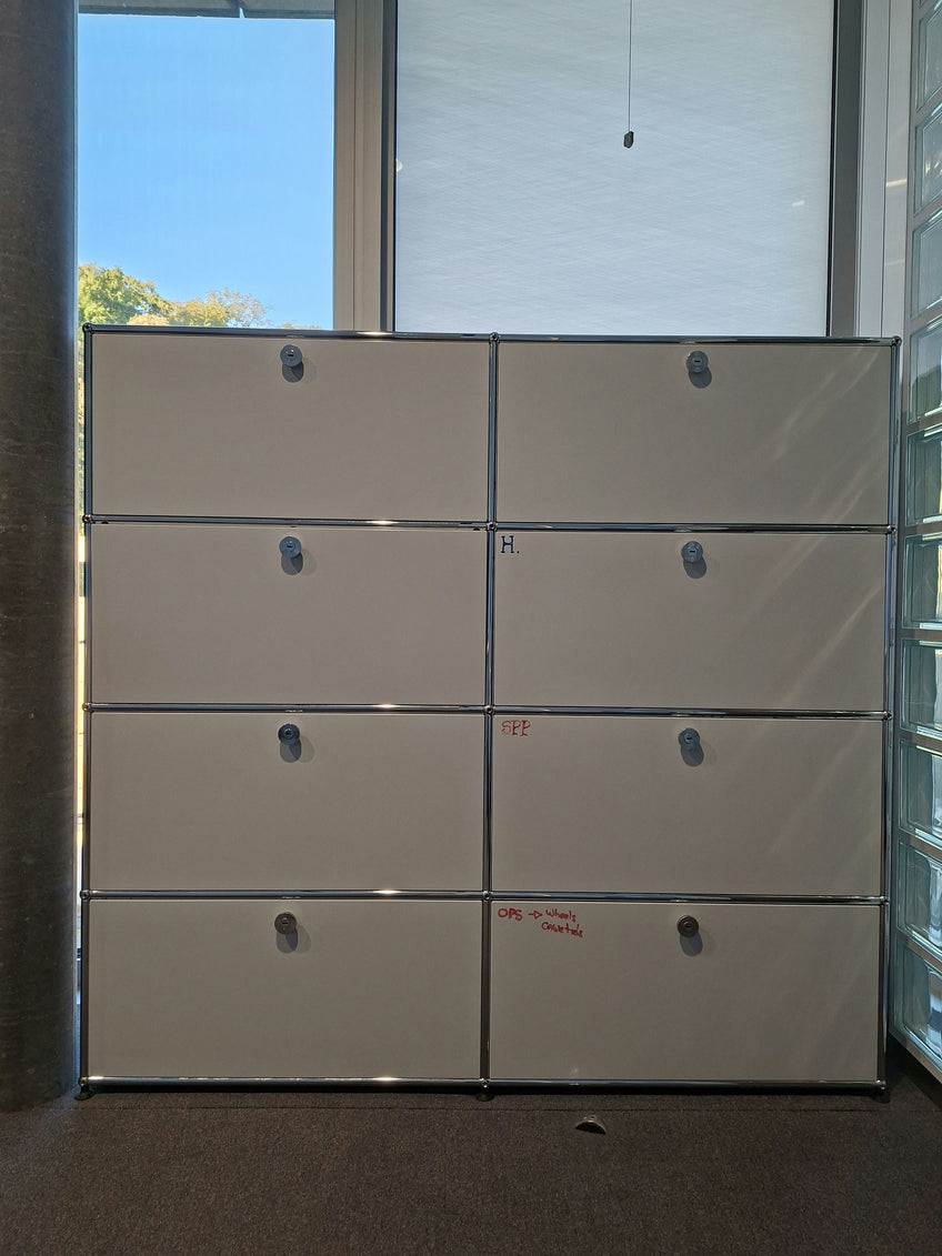 USM Haller Regal 2x4, Lichtgrau, 6 Klapptüren, 2 Ausziehtüren