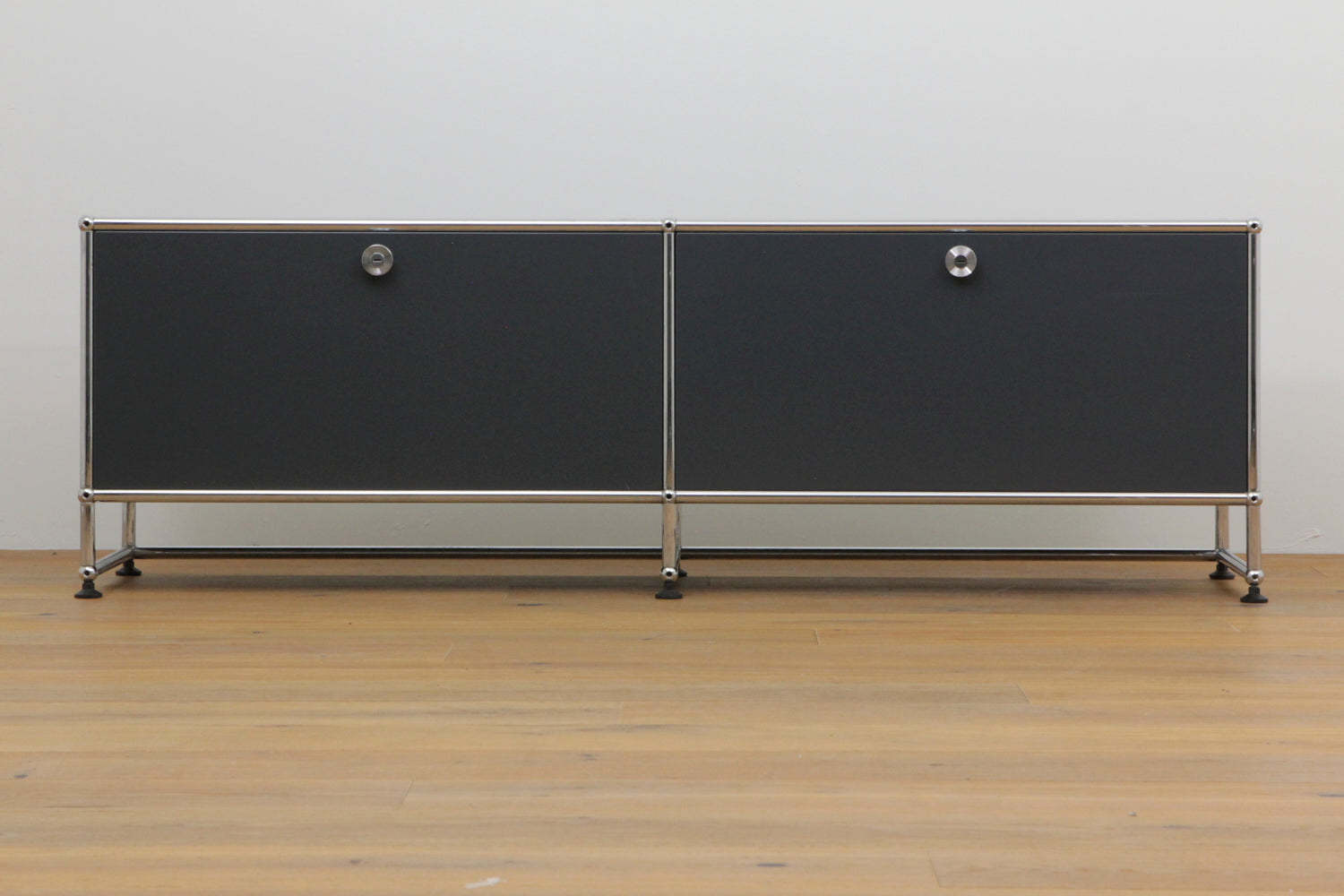 USM Lowboard used #1105