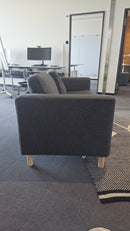 IKEA Pärup 2er-Sofa, Stoff Grau, Gestell Eiche, 166 cm