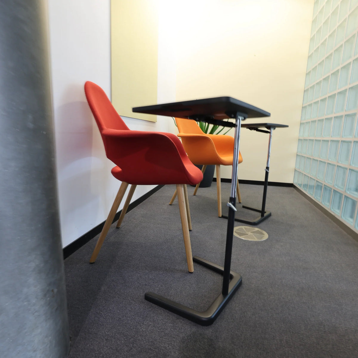 Vitra NesTable Laptoptisch höhenverstellbar, Schwarz