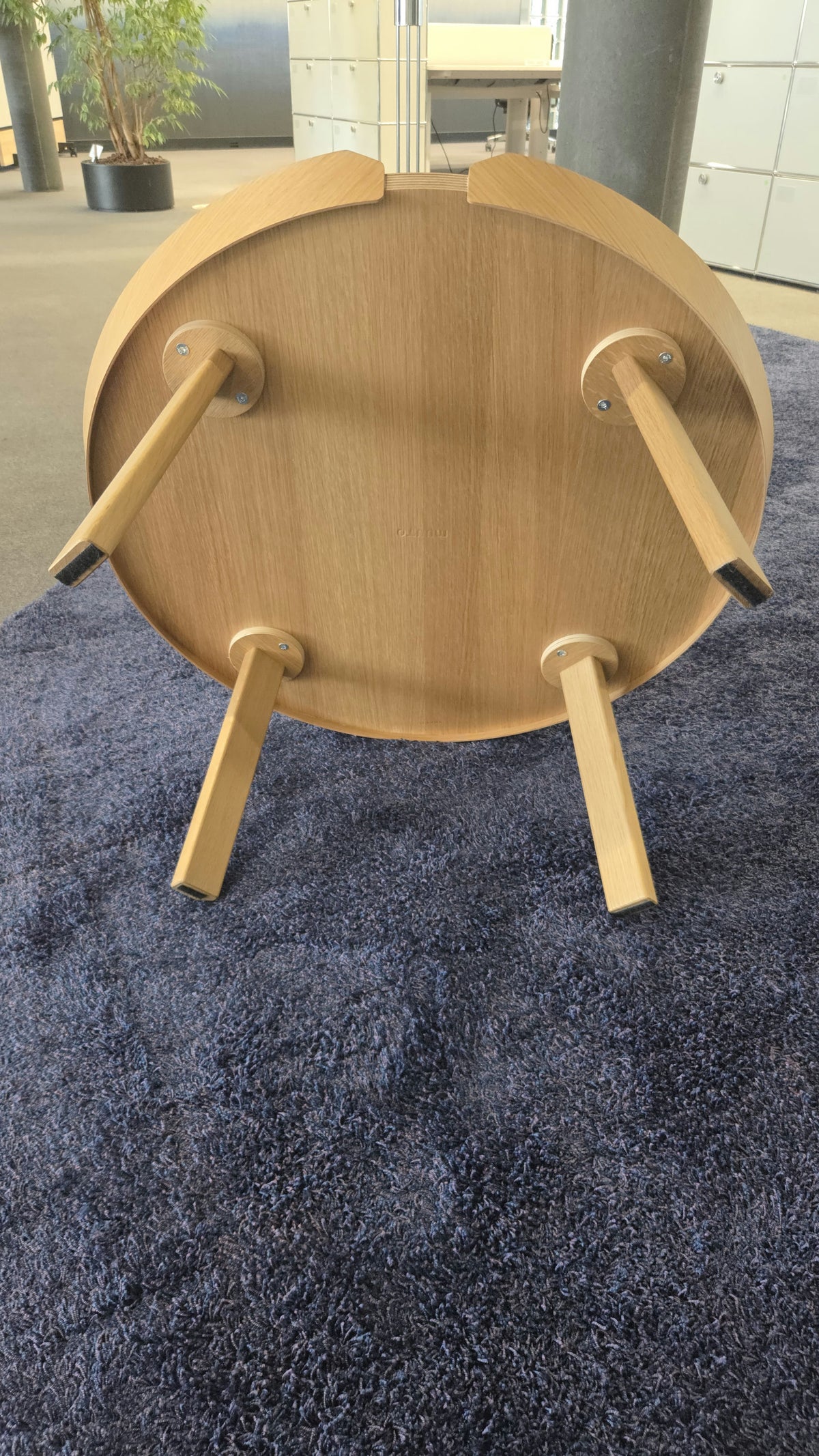 Muuto Around Coffee Table Couchtisch, Eiche, Ø 72 cm