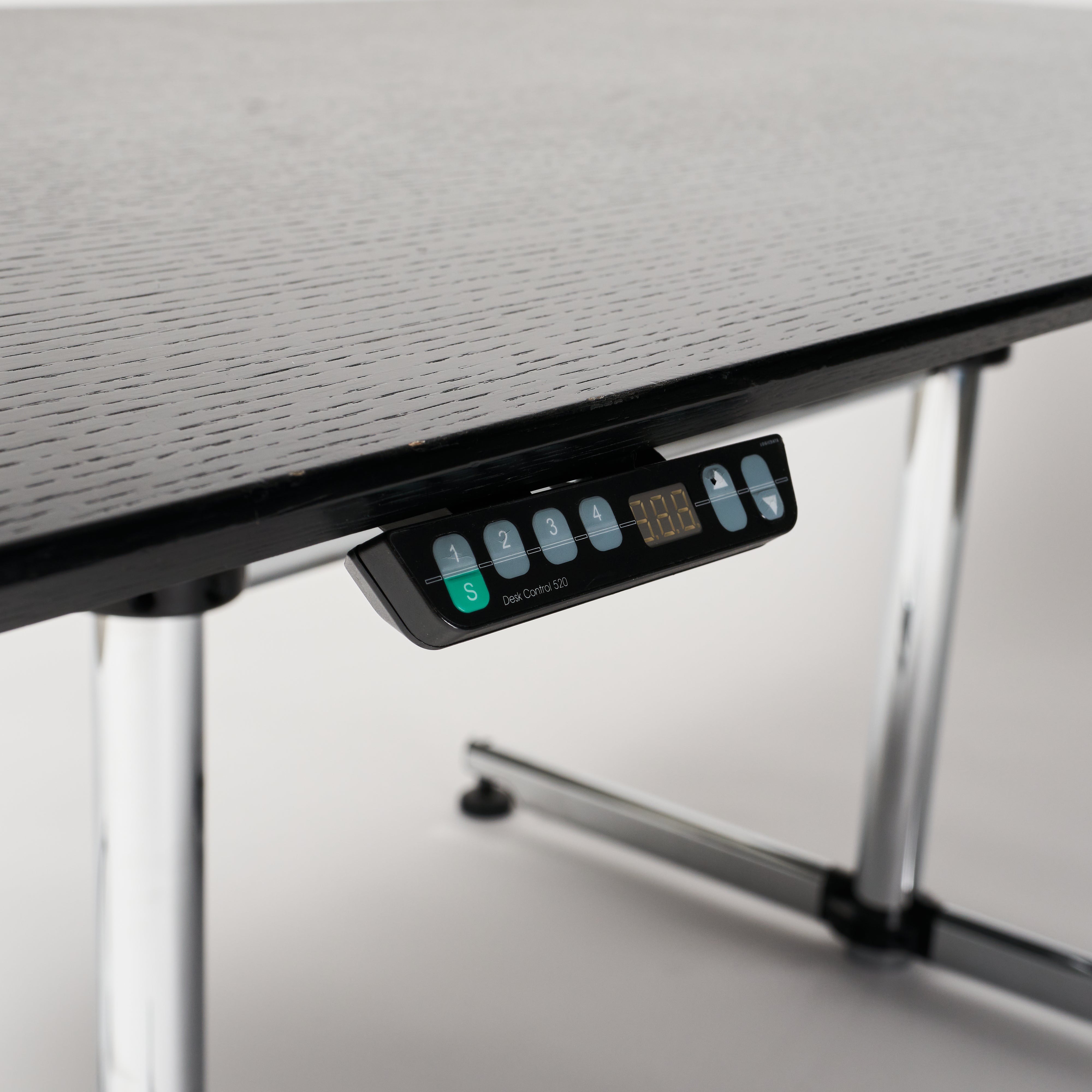 Höhenverstellbarer USM Kitos Sitz- Steh- Tisch 175x90cm