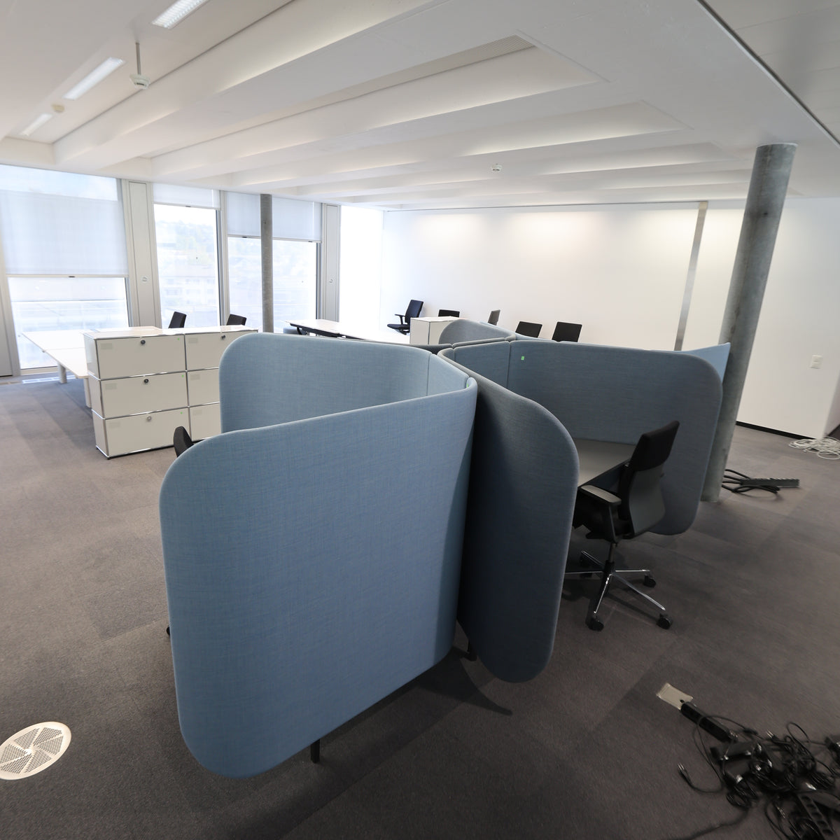 Tischtrennwand (Desk Screen) für Ecktische, freistehend
