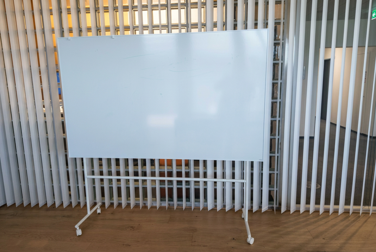 Whiteboard mobil auf Rollen, Weiss, B 150 × H 195 cm