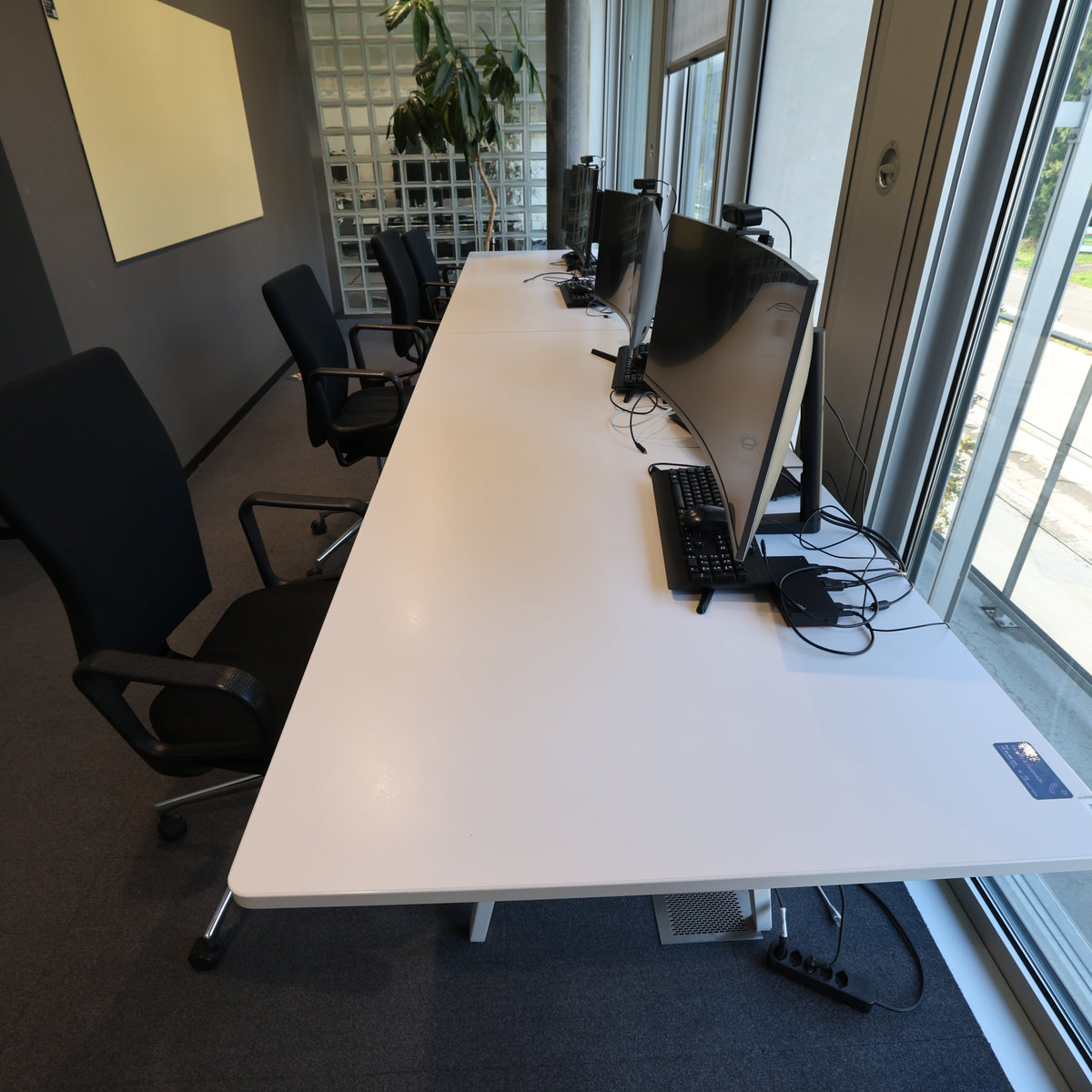 Vitra Joyn Bench Arbeitstisch für 6 Plätze, Weiss, 480 × 100 cm