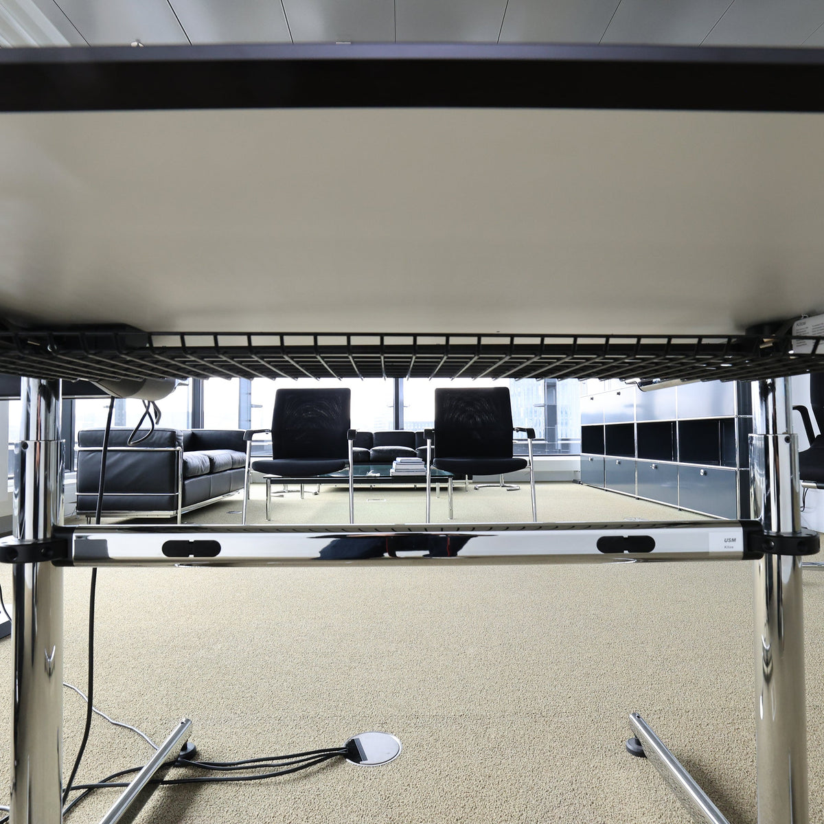 USM Kitos elektr. höhenverstellbar 175x75 – leicht gebraucht