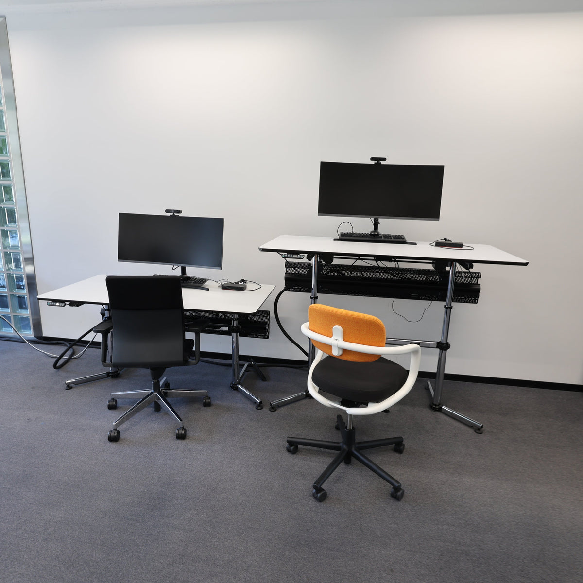 USM Kitos elektr. höhenverstellbar 150x75 – leicht gebraucht