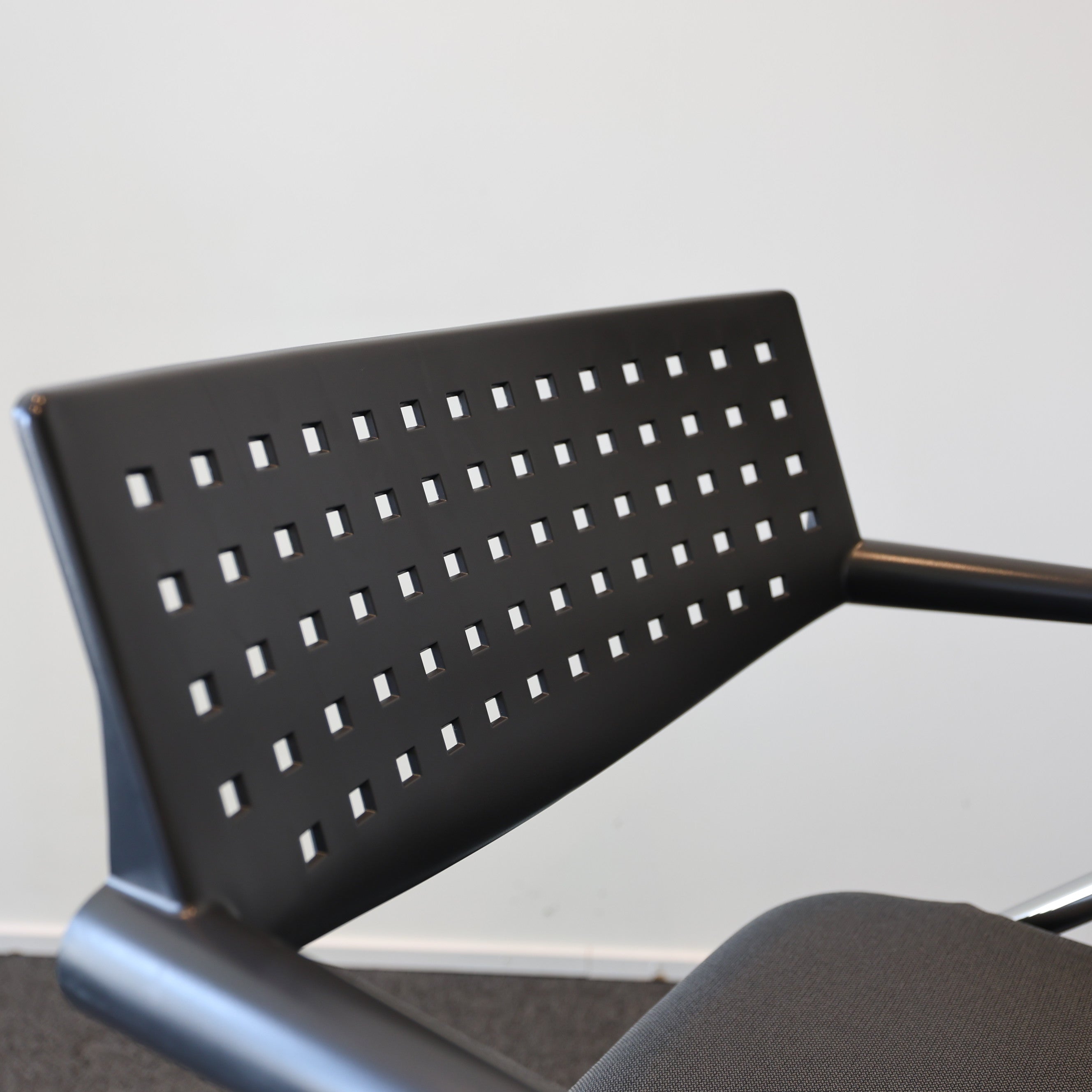 Vitra Visaroll Schwarz