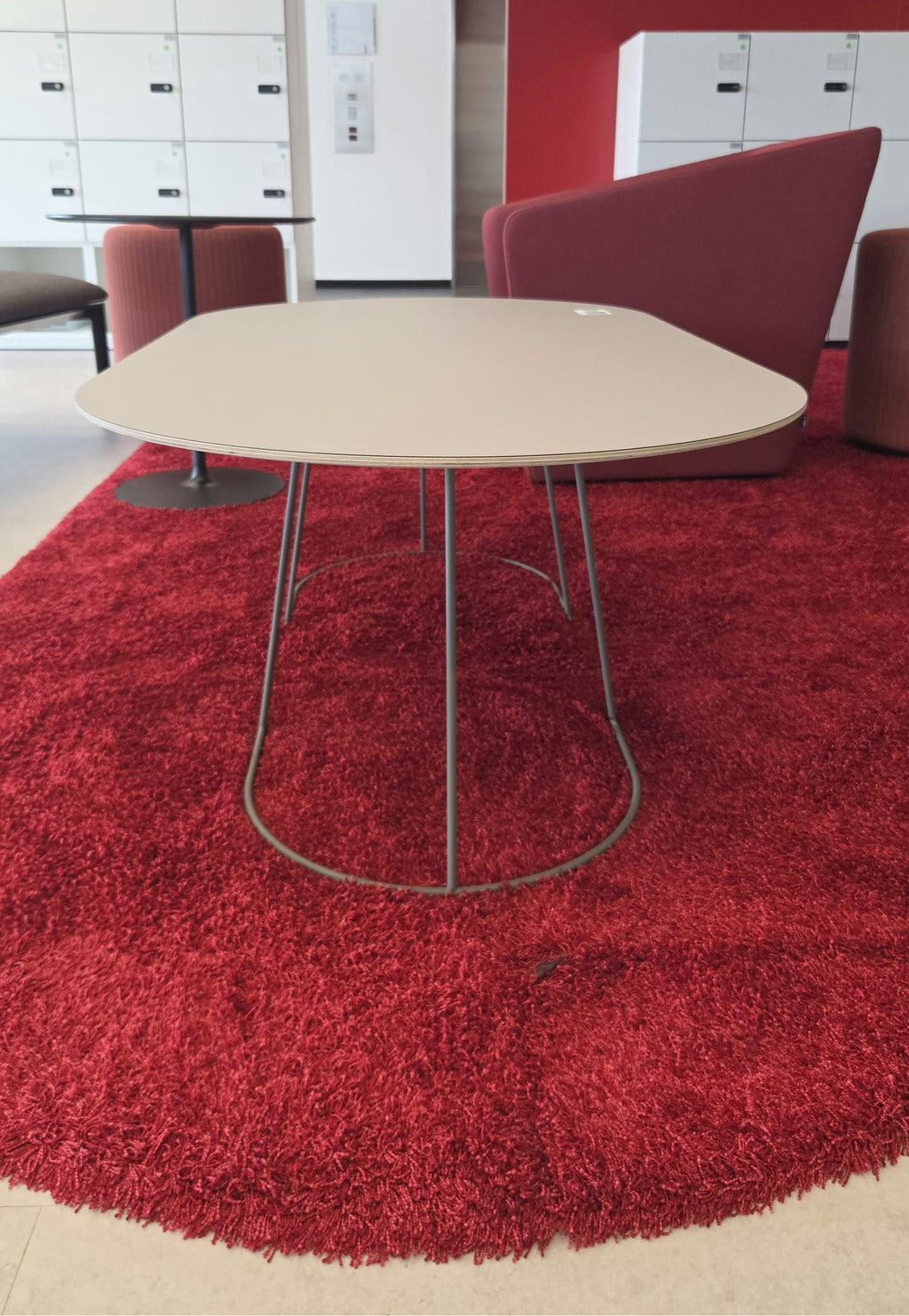 Muuto Airy Coffee Table Couchtisch, Grau, 120 × 65 cm