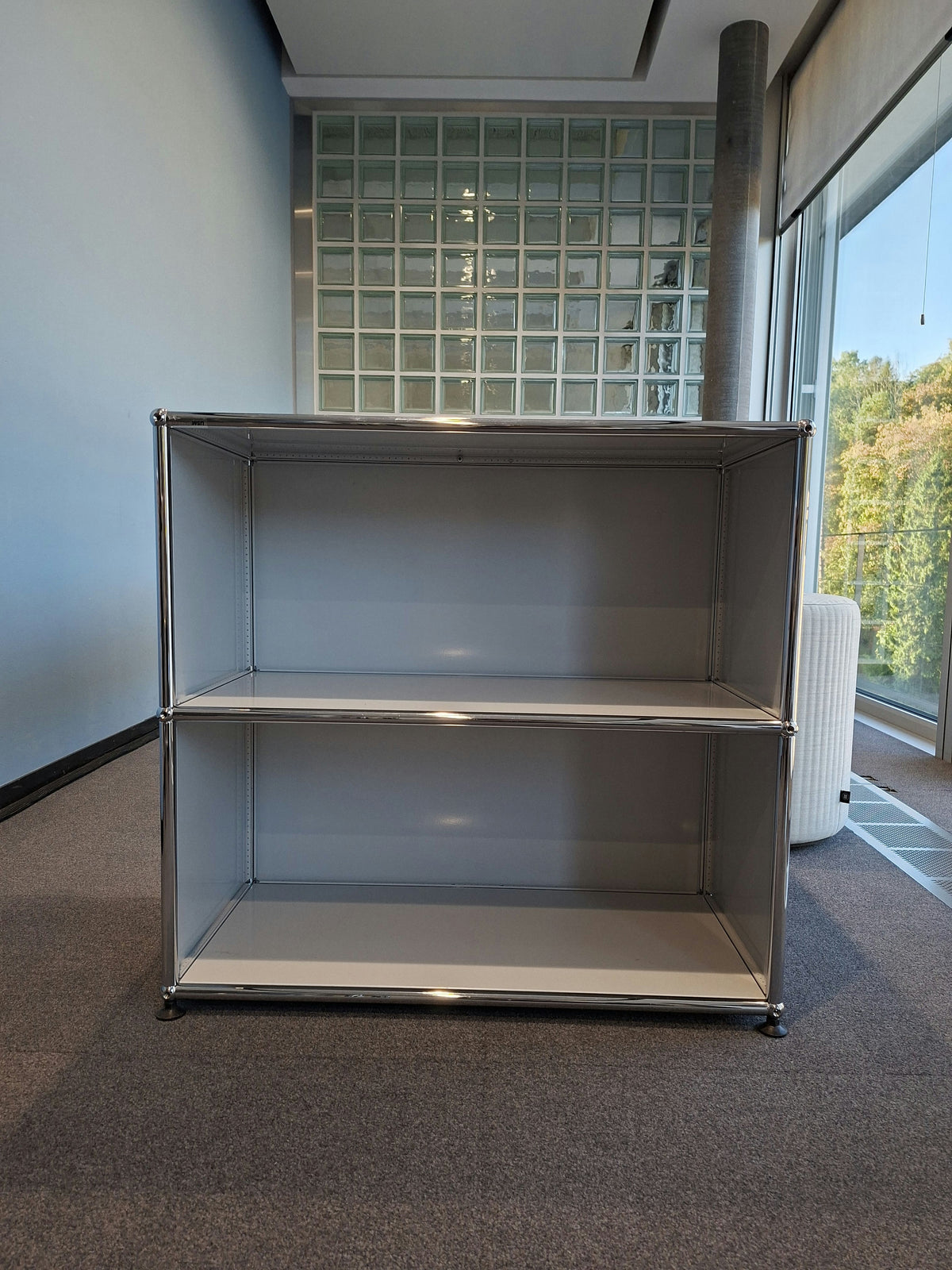 USM Haller Regal 1x2, Lichtgrau, offen – geschlossen