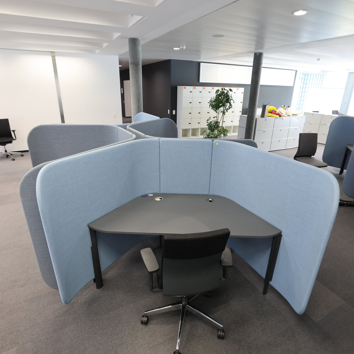 Tischtrennwand (Desk Screen) für Ecktische, freistehend