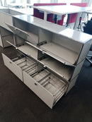 USM Haller Regal 2x3, Lichtgrau, 4 Klapptüren, 2 Ausziehtüren – offen