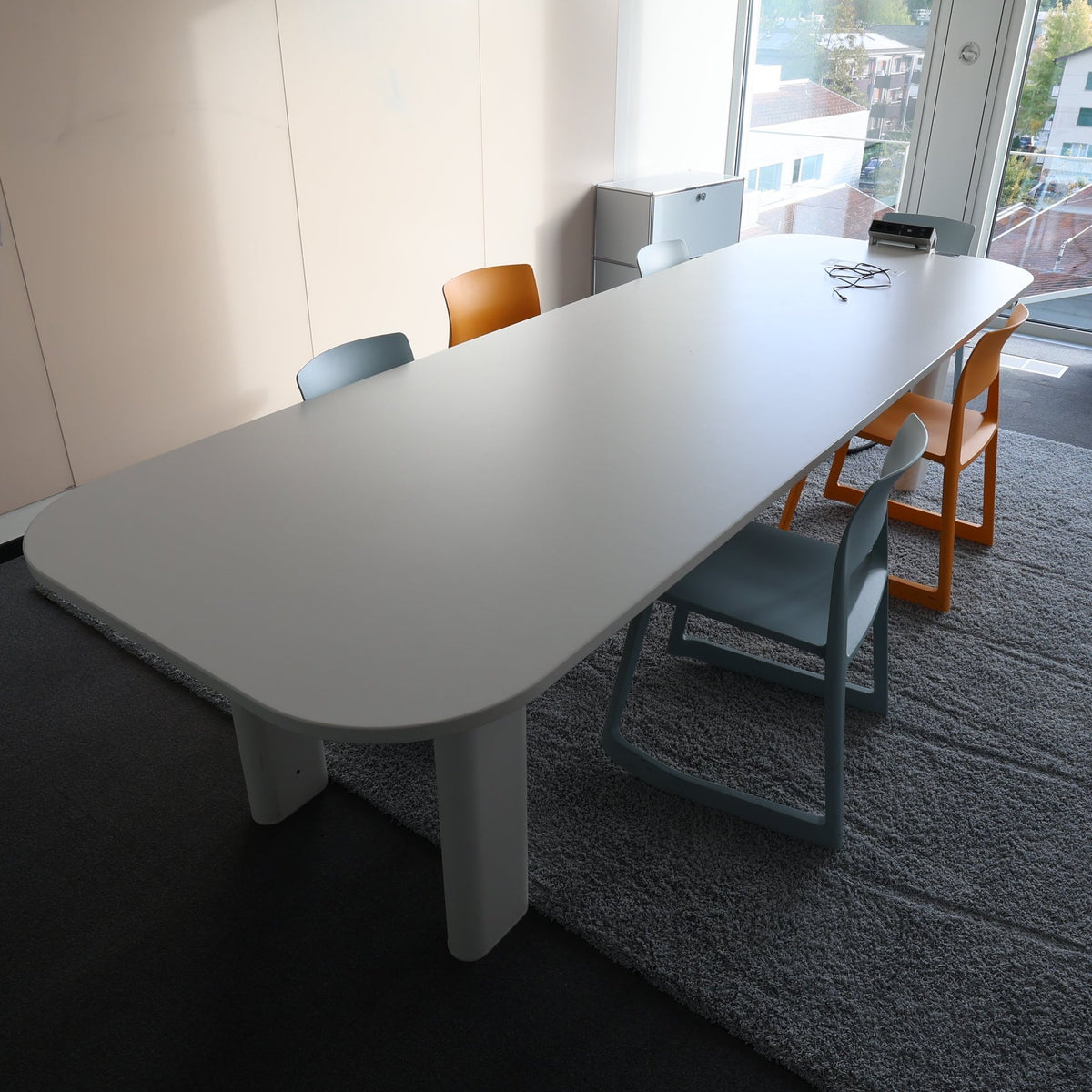 Bachmann Konferenztisch elektrisch höhenverstellbar, Weiss, 310×100 cm