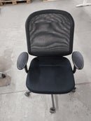 Vitra MedaPal Bürodrehstuhl