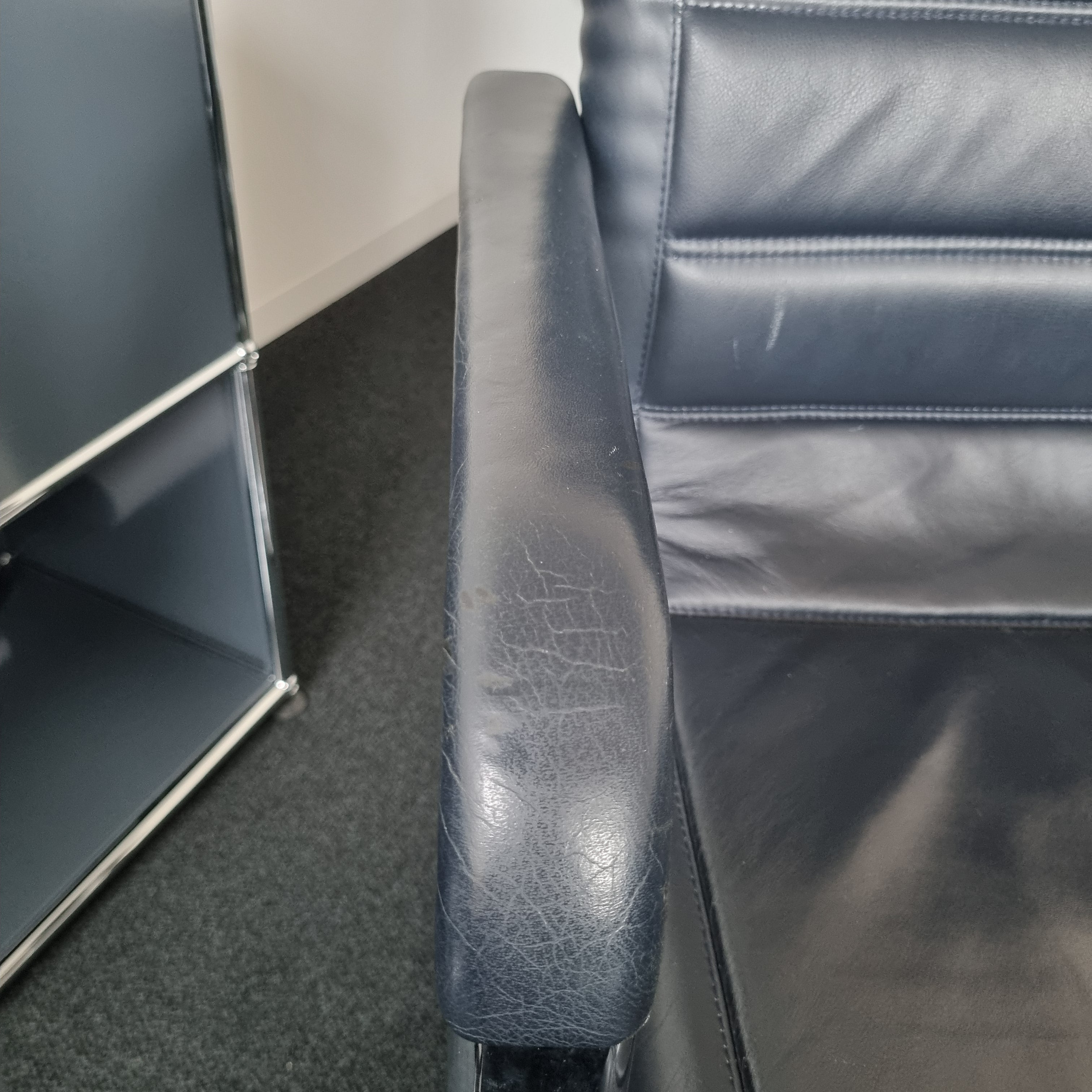 VOKO Physio-Class Konferenzstuhl Freischwinger Leder