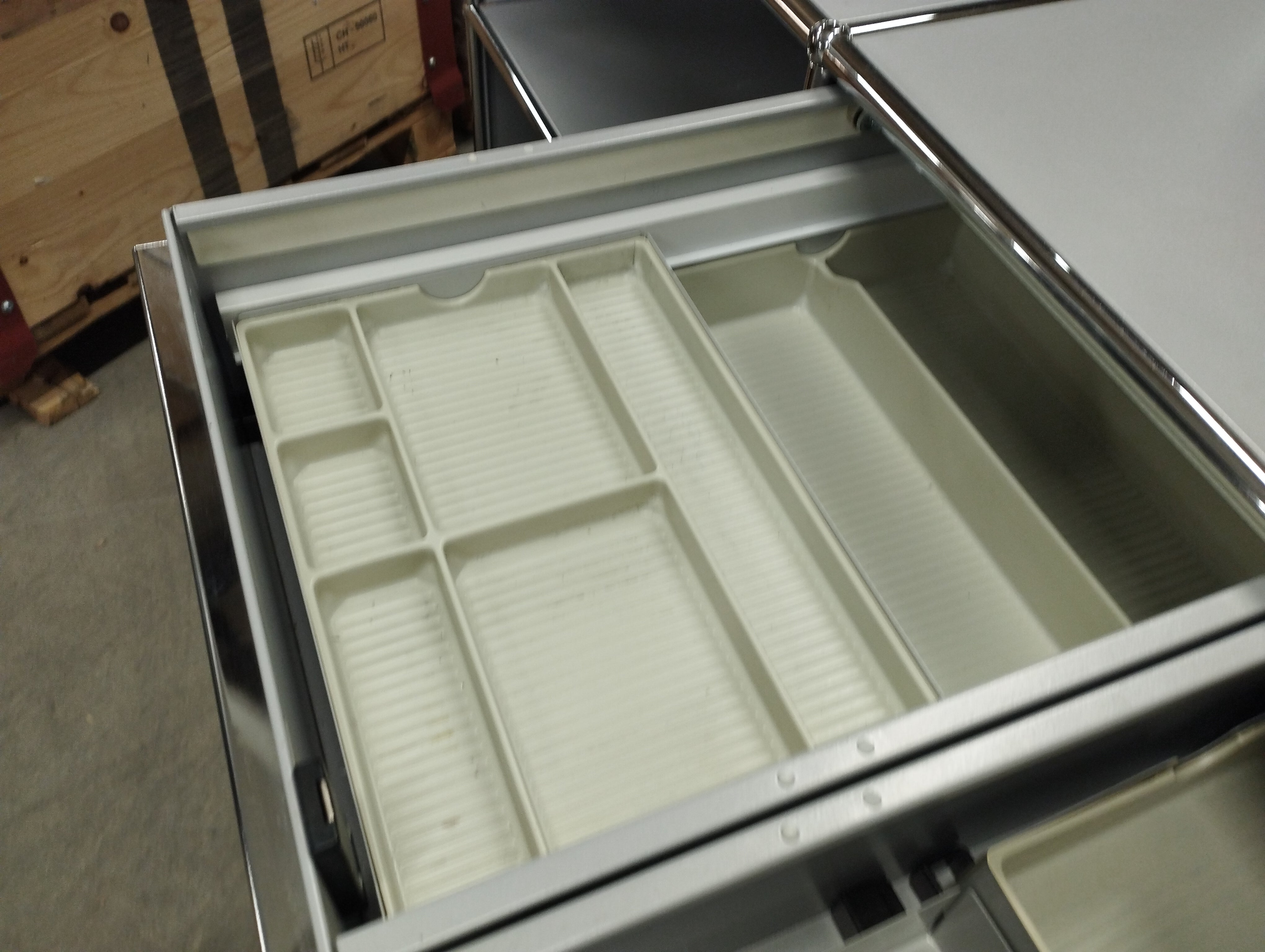 USM Sideboard 2x2 Lichtgrau