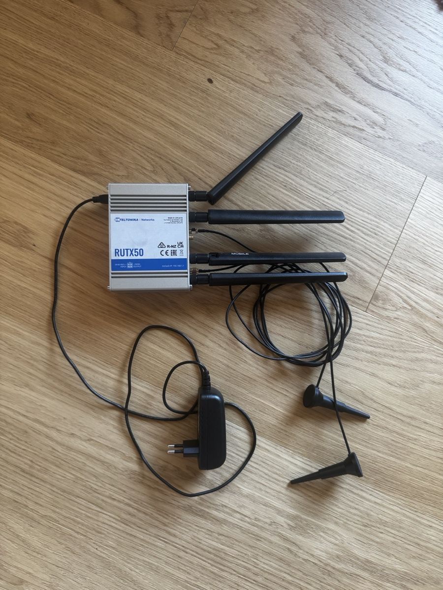 Teltonika RUTX50 5G Router
