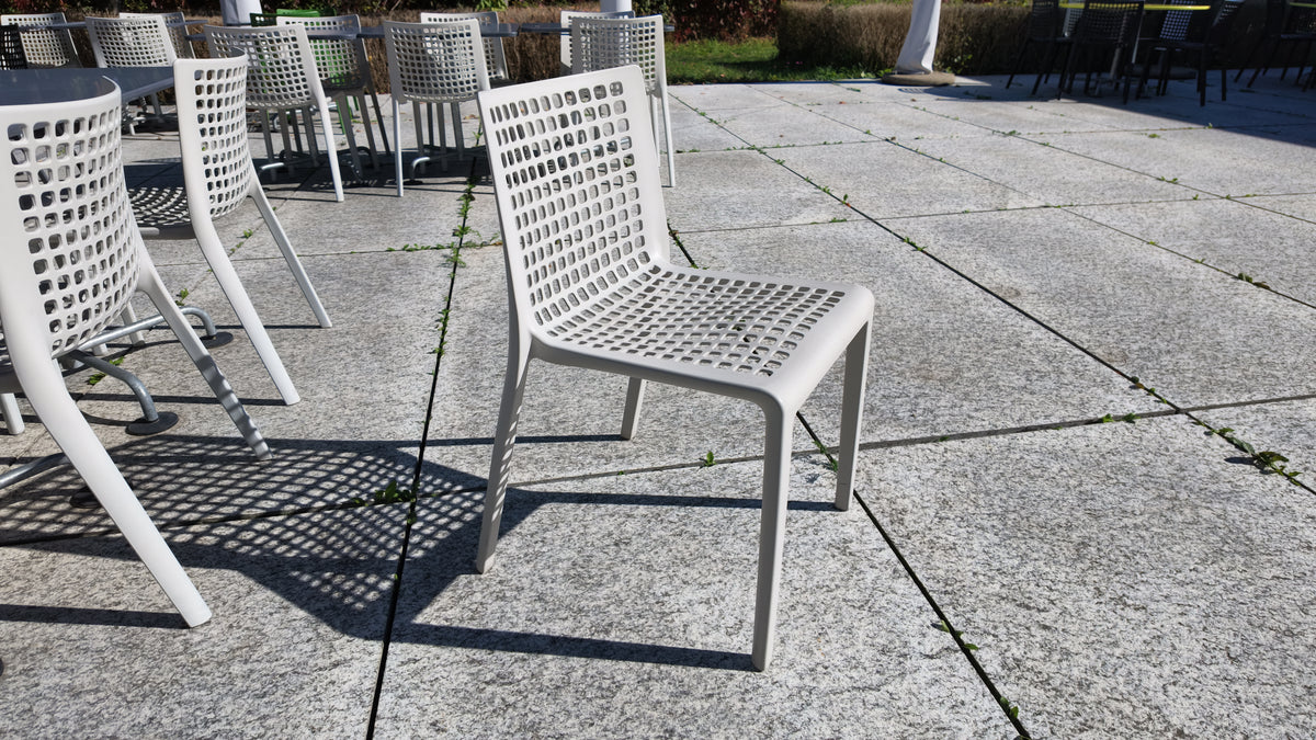 Desalto Outdoor-Stuhl, Grau
