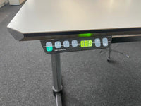 USM Kitos E Höhenverstellbarer Tisch 150x75cm B0087